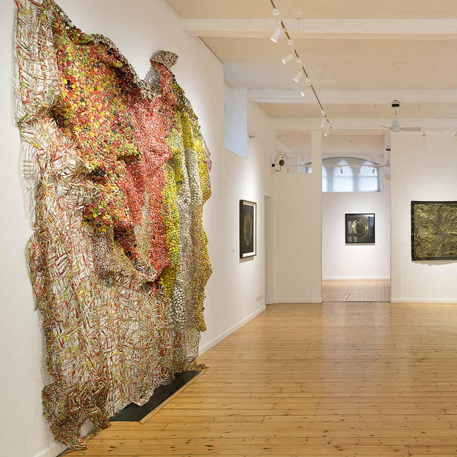 Installation of EL ANATSUI: MATERIAL WONDER, 2019.